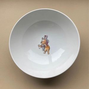 DISNEY Winnie the Pooh large Christmas bowl. With Tiger, Eeyore and Piglet.